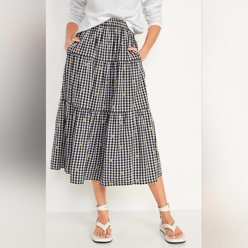 Old Navy Black and White Tiered Midi Skirt